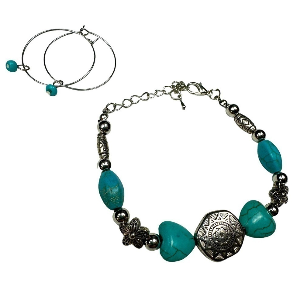 Western Chic Turquoise Silver Bracelet And Earrings Set